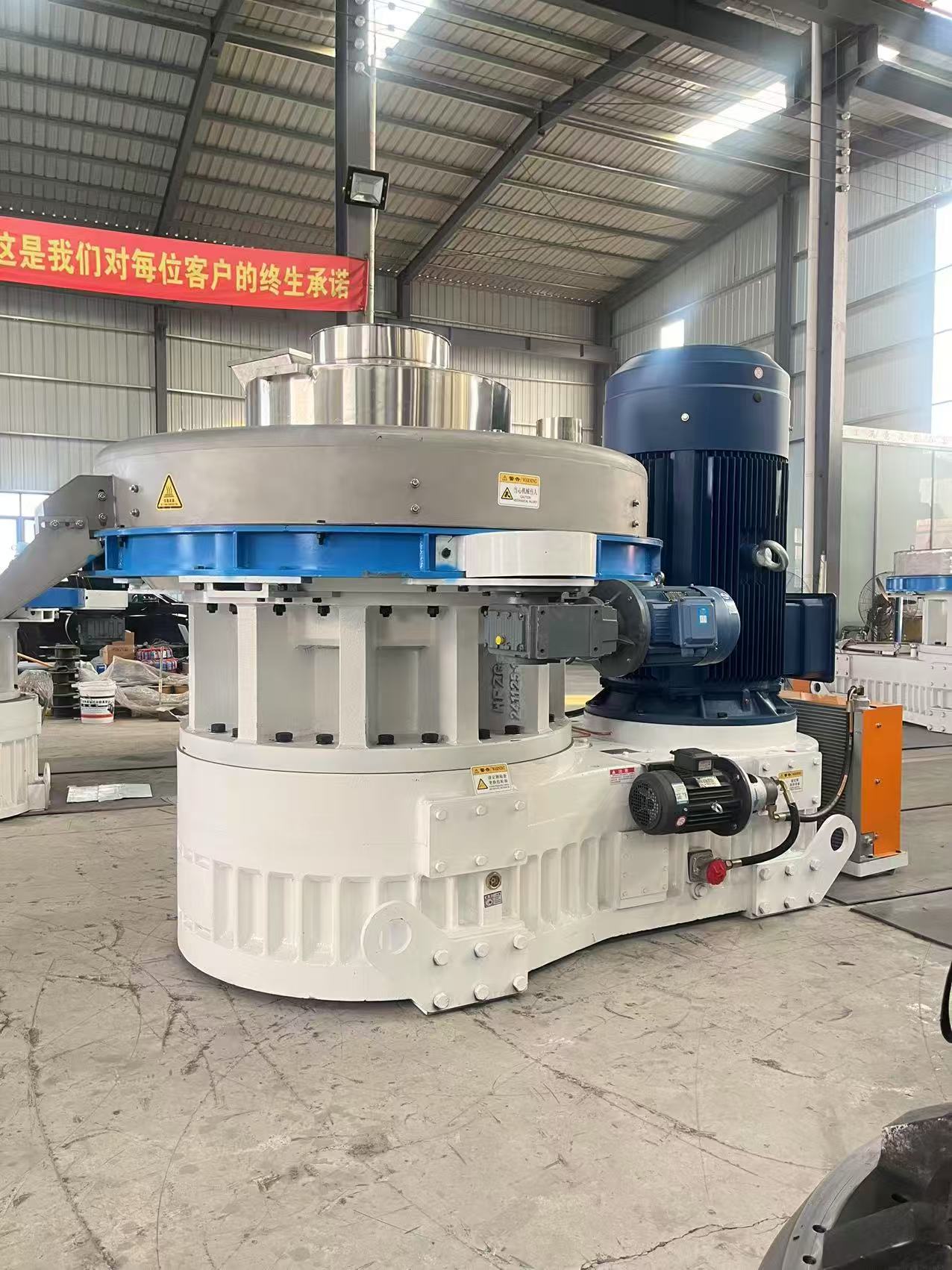 Sawdust Pellet Machine.jpg Sawdust Pellet Machine.jpg